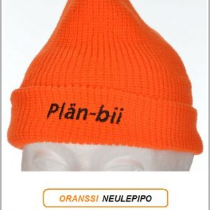 Direktiivi pipo, Oranssi neulepipo - Akryyli, "Plän-Bii" brodeeraus